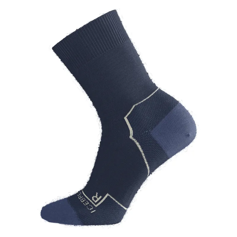 icebreaker Merino Women's Hike  Medium Crew Socks - Black Dawn Snow