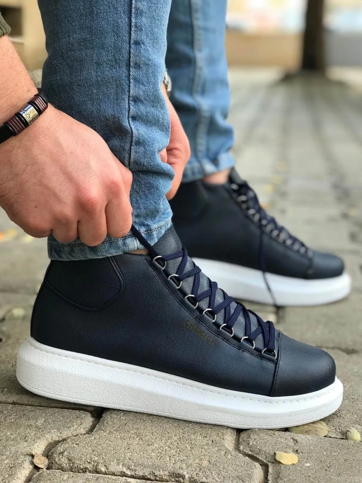 Navy Mid Top Sneaker CH258